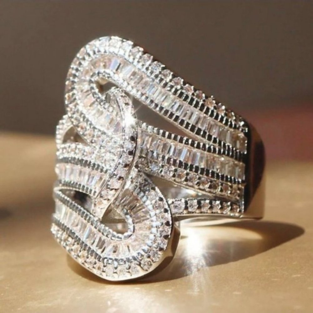 **5.6 CT Silver Baguette Round Diamond Ring - Picture 3 of 3